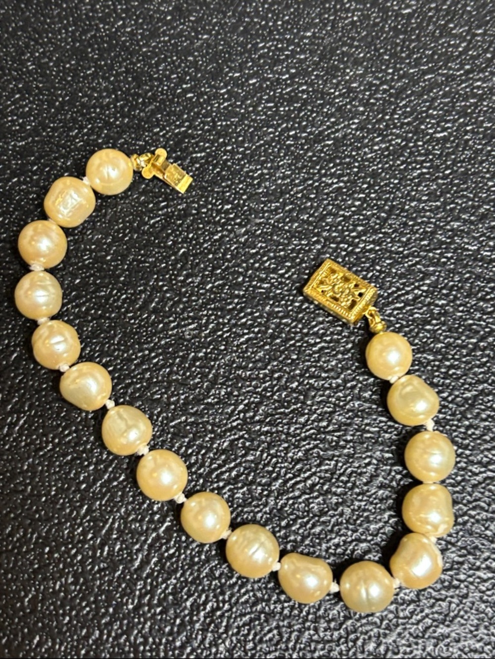 Vintage Baroque Pearl Dainty Gold Tone Bracelet Victorian - Picture 5 of 6